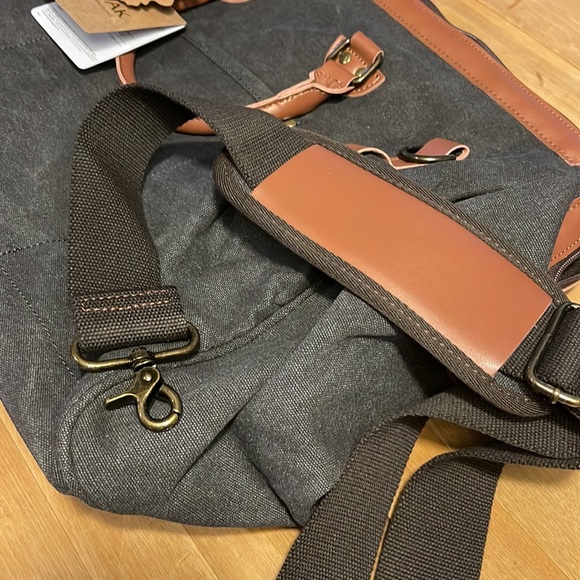 TAK Large Weekend BAG in charcoal/black Canvas with brown  leatherette details. - Picture 11 of 13